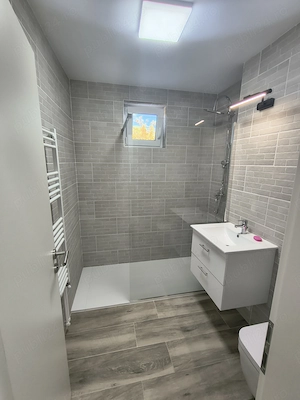 OFERTA INCHIRIERE - Apartament cu 3 camere decomandat - strada Domneasca  zona Gradinii Publice - imagine 14