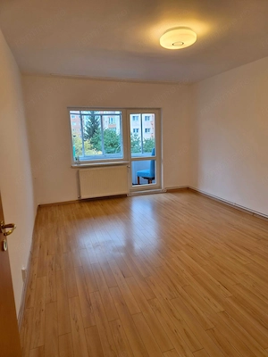 INCHIRIERE apartament 2 camere, situat pe strada Zizinului nr. 19, intersectia cu Toamnei, nemobilat