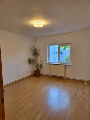 INCHIRIERE apartament 2 camere, situat pe strada Zizinului nr. 19, intersectia cu Toamnei, nemobilat - imagine 2
