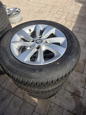 Set 4 jante aliaj 4x100 echipate cu anvelope iarna 185/65/15