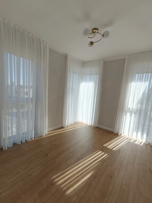 PRIMA ÎNCHIRIERE: Apartament 3 camere, 59 mp, parcare   Str. Garoafei (lângă Karaviem)   - imagine 4
