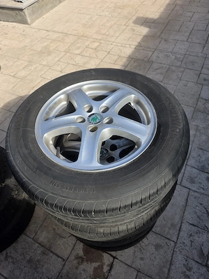 Set 4 jante aliaj 5x112 echipate cu anvelope vara 195/65/15