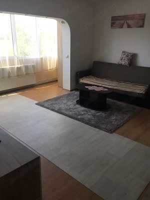 Inchiriez apart.2 cam.Micalaca,str.Batistei, et.2 din 4,cu centrala pe gaz - imagine 2