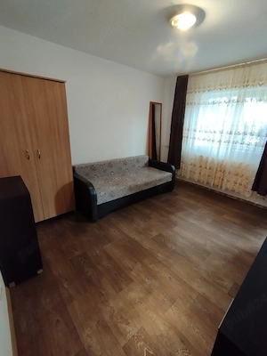 Garsonieră de închiriat Ploiești 