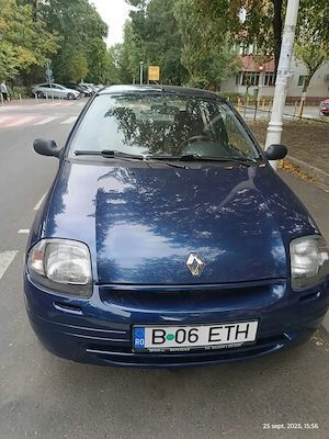 Vând Renault Clio 2001 și 4 genți echipate
