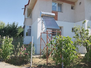 Vând apartament 2 camere și teren - imagine 2
