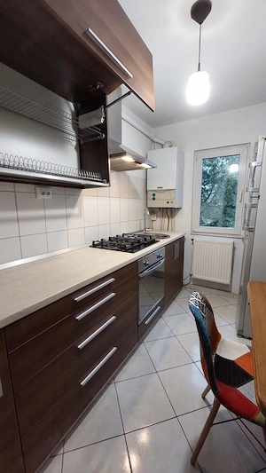 Ultracentral - Inchiriez apartament 2 cam - Podu Ros(10 min de Palas), semidecomandat, PROPRIETAR - imagine 6