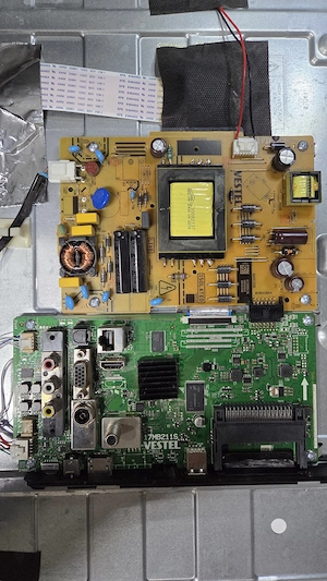 Placa de baza 17MB211S , SURSA 17 IPS62,Tcon 32T42-COK CTRL BD