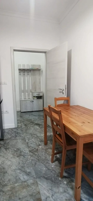 Aproape de Cuina. Gradina proprie trecuta pe CF. Bucatarie inchisa. - imagine 3