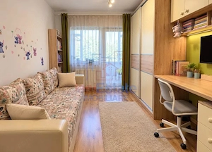 Apartament cu 3 camere zona Podu de Fier - imagine 3