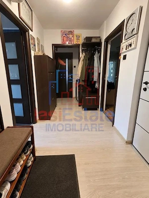Apartament cu 3 camere zona Podu de Fier - imagine 6