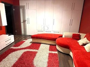 LUNEI - 3 CAMERE - 2 BAI - ETAJ 2 -  2 BALCOANE - CENTRALA PROPRIE - DECOMANDAT - CLIMA - imagine 2