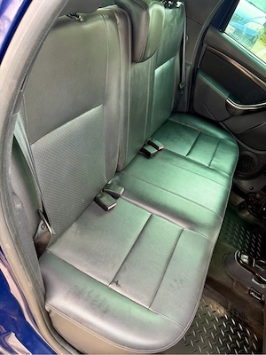 Dacia Duster 1.6i 4x4 Euro 5 - imagine 10