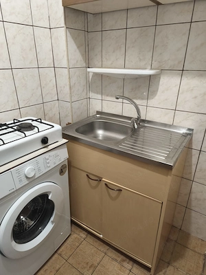 Închiriez garsonieră  Calea Buziașului, etaj 1 - imagine 4
