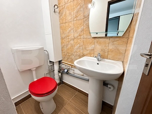 Apartament 3 camere, 66 mp, zona Cetate - imagine 7