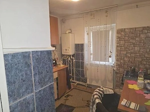 Ofer spre inchiriere apartament 2 camere mobilat zona sud parter - imagine 3