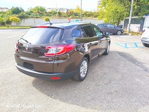 Vând Renault Megane 3,facelift, BOSE cu elemente cromate exterior, model rar,culoare deosebită - imagine 10