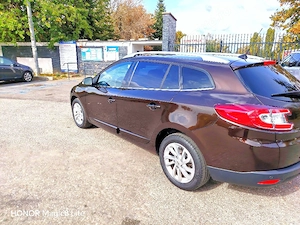 Vând Renault Megane 3,facelift, BOSE cu elemente cromate exterior, model rar,culoare deosebită - imagine 4
