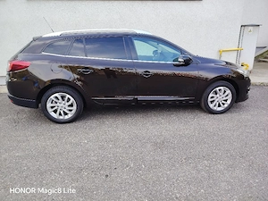 Vând Renault Megane 3,facelift, BOSE cu elemente cromate exterior, model rar,culoare deosebită - imagine 9