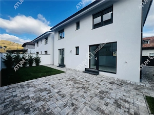Casa individuala la cheie cu 4 camere 3 bai si teren 280 mp in Lazaret - imagine 3