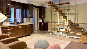 Casă cu design aparte | 4 camere | Demisol și mansardă înaltă | Centrală Proprie - imagine 3