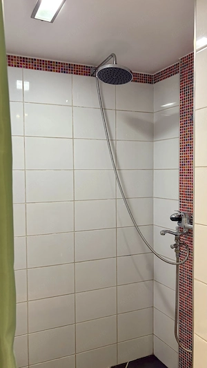 Casă cu design aparte | 4 camere | Demisol și mansardă înaltă | Centrală Proprie - imagine 16