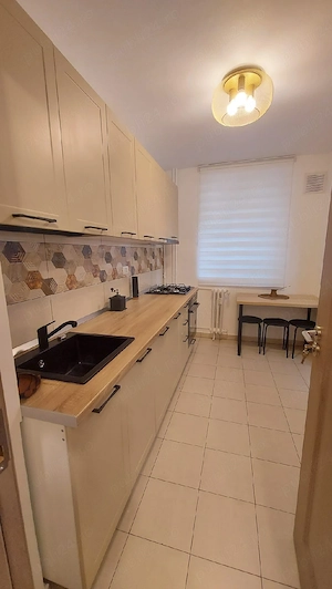 Apt 3 camere decomandat, mobilat NOU, Drumul Taberei - Raul Doamnei - imagine 4