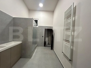 Apartament la casa  de inchiriat 4 camere, zona Centrala - imagine 11