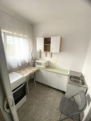 Garsonieră cu balcon închis, etaj 2 – zona străzii Răsăritului - imagine 5