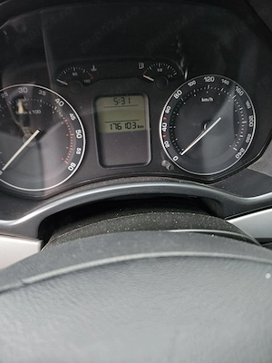 Vând Skoda in stare foarte bună.  - imagine 4