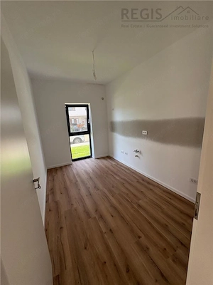 Apartament de vanzare cu 3 camere Tractorul - imagine 4