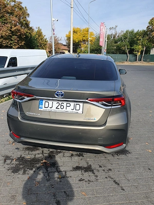 Toyota Corolla 1.8 Hybrid  - imagine 8
