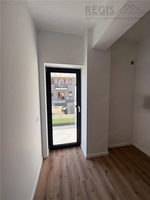 Apartament de vanzare 2 camere in Tractorul - imagine 12