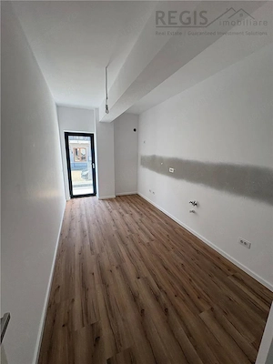 Apartament de vanzare 2 camere in Tractorul - imagine 8