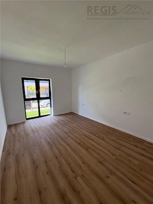 Apartament de vanzare 2 camere in Tractorul - imagine 6