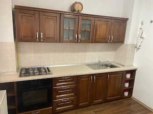 Inchiriez apart.3 cam,et 1, ultracentral cu terasa si parcare privata - imagine 4