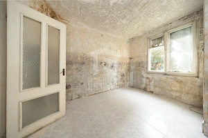 TRIAJ - Coresi | 3 camere +2 bai | 70 mp utili NERENOVAT | decomandat - imagine 14