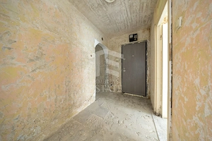 TRIAJ - Coresi | 3 camere +2 bai | 70 mp utili NERENOVAT | decomandat - imagine 12