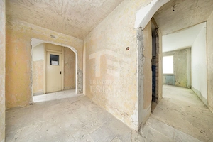 TRIAJ - Coresi | 3 camere +2 bai | 70 mp utili NERENOVAT | decomandat - imagine 18