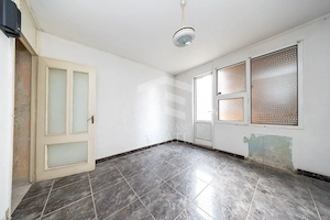 TRIAJ - Coresi | 3 camere +2 bai | 70 mp utili NERENOVAT | decomandat - imagine 8
