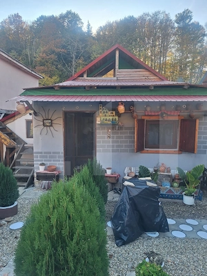 Casa de vanzare, 97 mp, zona Nadrag 