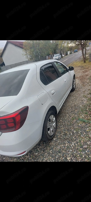 Vând Dacia Logan