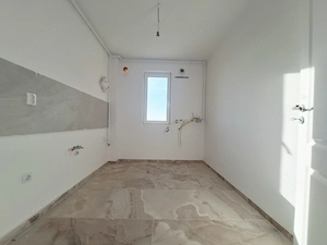 Aproape de Uzina de apa. Decomandat. Bucatarie inchisa. Boxa.  - imagine 2