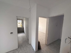 Vand Apart 2 ,3 cam bloc nou ,Roman ,Pret 77 .000 Euro ,Rate dezvoltator  - imagine 2