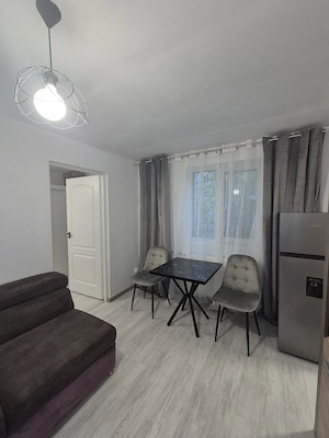 De închiriat apartament 2 camere renovat, mobilat și utilat complet Zona Tomis Nord (Aleea Umbrei)