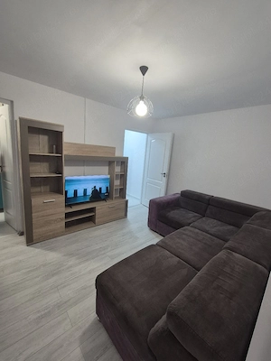 De închiriat apartament 2 camere renovat, mobilat și utilat complet Zona Tomis Nord (Aleea Umbrei) - imagine 4