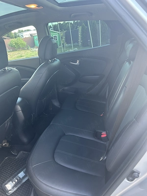 Hyundai ix35 2.0 CRDI 4WD Automat Facelift 2014 - imagine 10