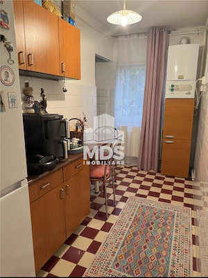 Decomandat cu centrala propie, 42 mp, etaj 3 din 4