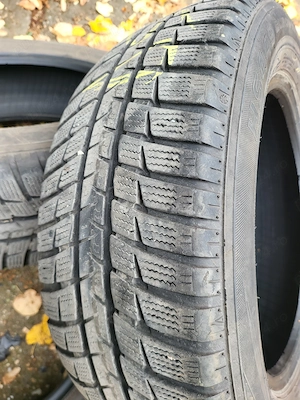 Vând cauciucuri Kia Sportage 225/60 R17