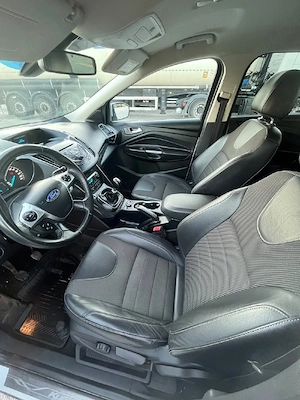 Ford kuga Titanium 2.0 diesel 4x4  - imagine 9